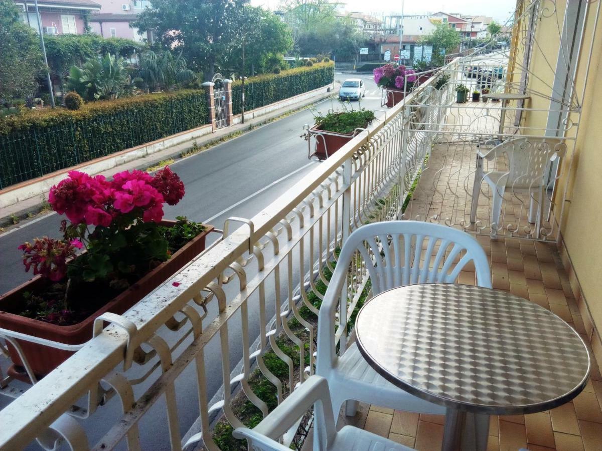 โรงแรมเอลิเซโอ จีอาร์ดีนี นักซอส ภายนอก รูปภาพ